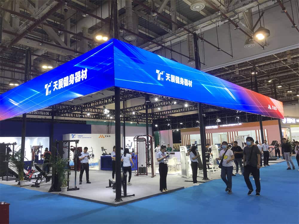 Displaying Versatile Training Solutions