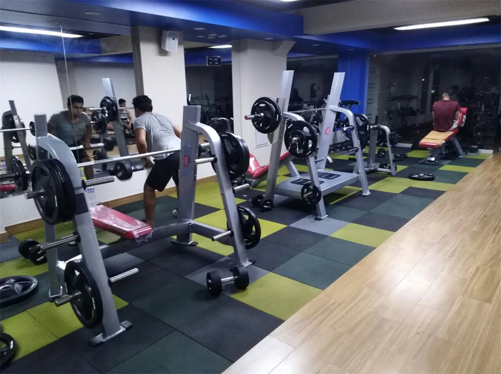 Versatile commercial fitness accessories for gyms, health clubs, and personal trainers