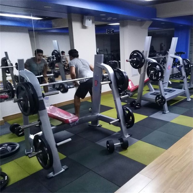 Innovative gym equipment for strength training in fitness facilities and health clubs